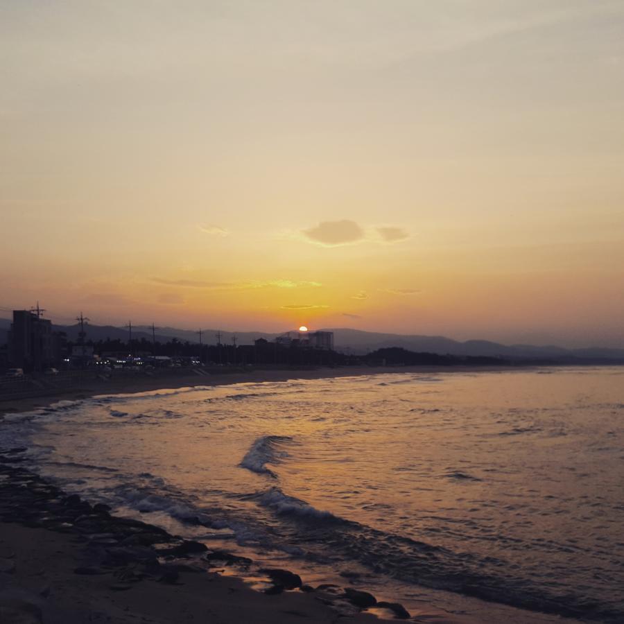 Ostello Redo Backpacker'S Gangneung Esterno foto