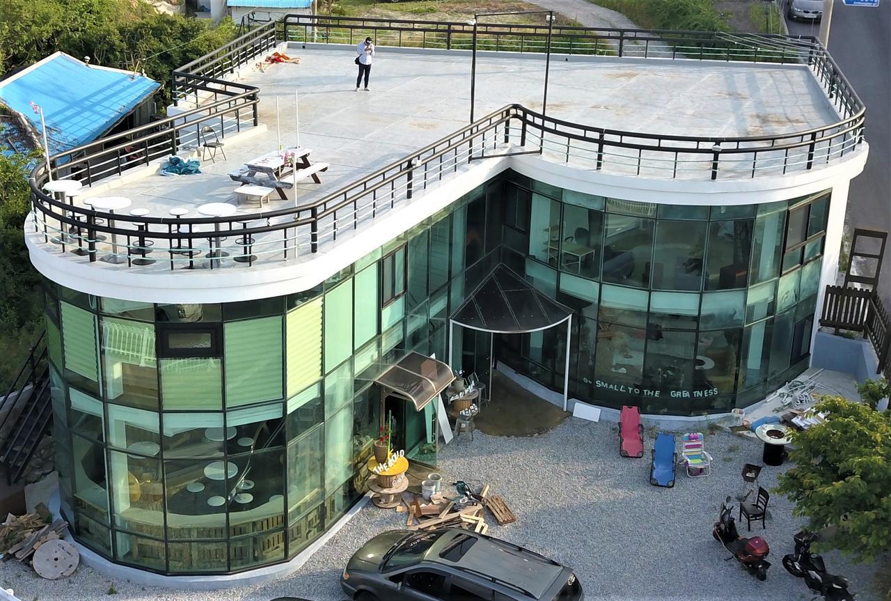 Ostello Redo Backpacker'S Gangneung Esterno foto