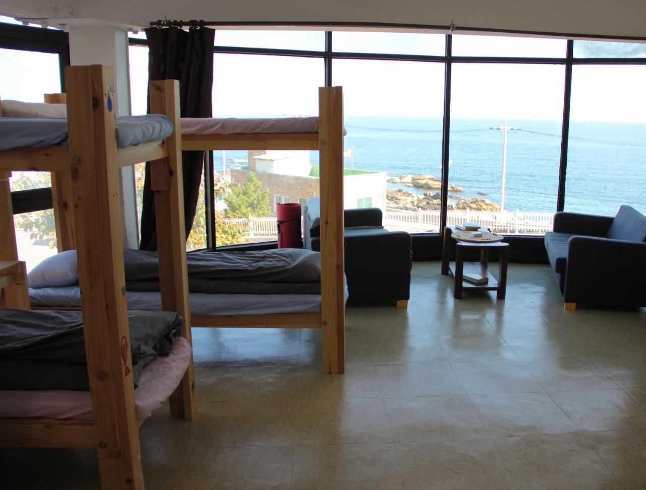 Ostello Redo Backpacker'S Gangneung Esterno foto